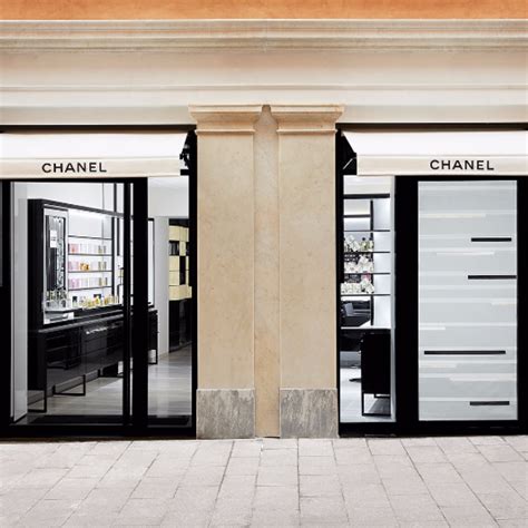 fragrance & beauty boutique chanel roma